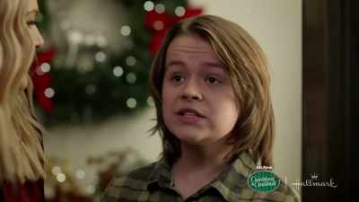 Henry, this is the
nice guy, Jeremy, - Noel Next Door