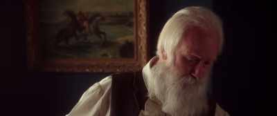 - [Henry] Let me see.
- (tree squeaking) - The Highwayman