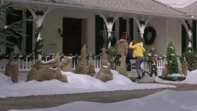 Henry the whole
place is beautiful, - An Ice Wine Christmas