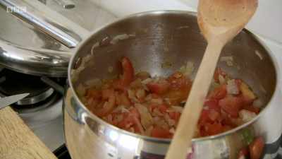 Her classic tomato sauce needs to simmer for an hour and a half, - Back in Time for Dinner