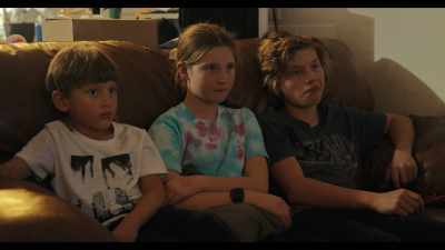 Her dad, Stan, hurt himself.
He tried to commit suicide. - Sugarcane