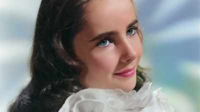 Her eyes were so astounding
that the cameraman asked - Elizabeth Taylor: The Lost Tapes