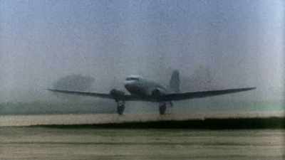 HER FLIGHT TO LOS ANGELES
CRASHES INTO A MOUNTAIN - America in Color
