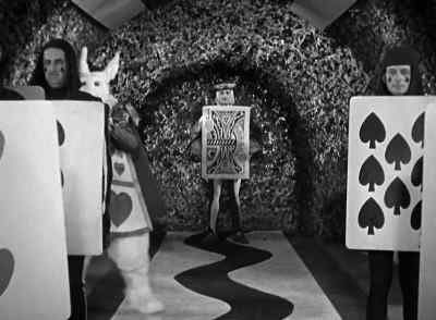 Her Majesty, the Queen! - Alice in Wonderland