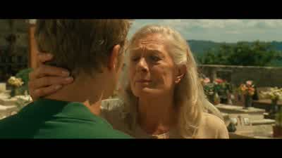 ButSophie's mother chose to leave herAnd you always knew your mom and dad loved you - Letters to Juliet