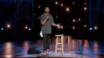 Her mother was in
labor for 42 hours, - Marlon Wayans: You Know What It Is