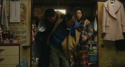 Her nail was a bad omen, - Shoplifters