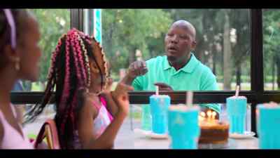 Her name's Thando,
her name's Siyamthanda, and her name's-- - Disaster Holiday