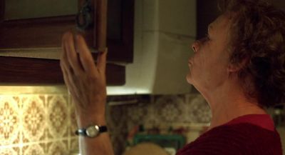 Her preference is for the younger man - Notes on a Scandal