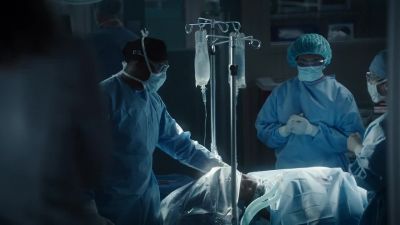 Her pupils are blown. - The Resident