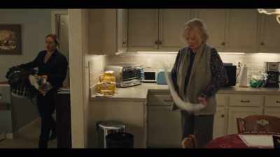 Her room's a goddamn disaster,
and it smells like pot. - Mare of Easttown