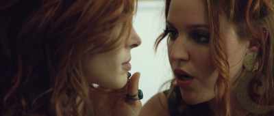 Her skin is so weird. It's like
human but like... perfect. - Diminuendo