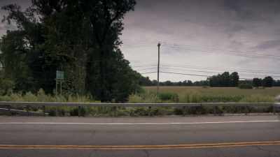Her tank top was
around her wrist, - World's Most Evil Killers
