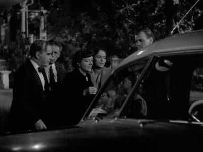 Herb, will you take Roger?
Ann, you come with us. - Shadow of a Doubt