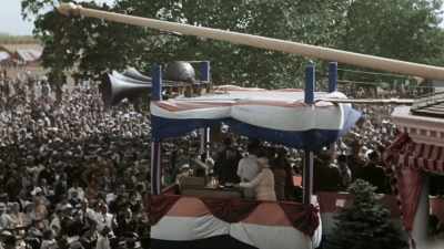 Herbert Hoover:
BE PATIENT. BE HELPFUL. - America in Color