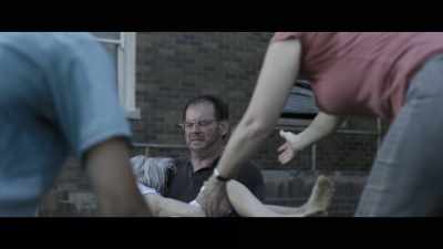 Here, be careful. - Five Days at Memorial