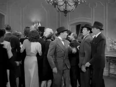 Here. Break it up. Around this way. - Monsieur Verdoux