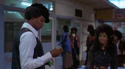- Here...buy Reggie a coke.
- Thanks. - Hit Man