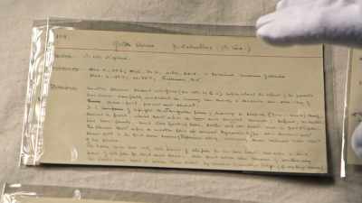 Here we can see Carter
himself at work, - Tutankhamun: Secrets of the Tomb