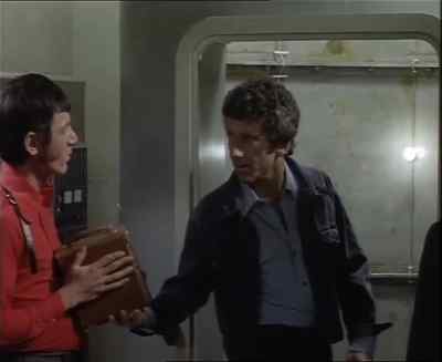 Here you carry the tools, will you, Sonny? - Fear Is the Key