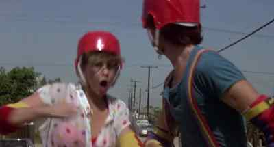 - Here they come!
- Come on, let's go! - Roller Boogie