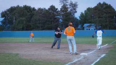 ♪ Here we come ♪ - Running the Bases