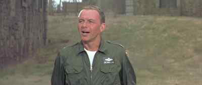 - Here comes Il Duce!
- Attention! - Von Ryan's Express