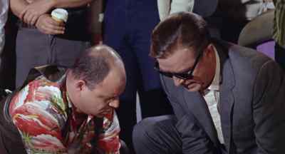 - Here he comes now. Here he is.
- Here comes the doctor. - X: The Man with the X Ray Eyes