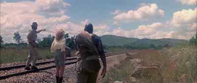 Here she comes. - King Solomon's Mines