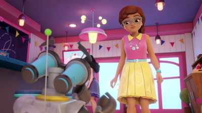 Here comes
the choo choo! - LEGO Friends: Girls on a Mission