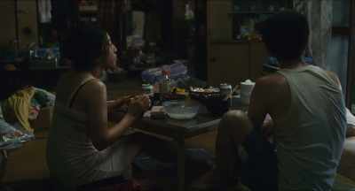 Here comes the rain, see? - Shoplifters