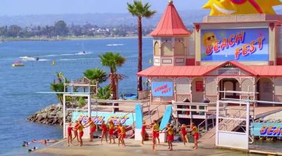 HERE COMES THEIR
FAMOUS SIGNATURE LIFT. - Baywatch