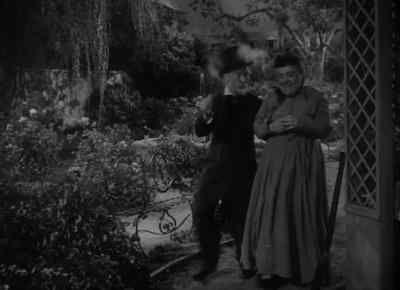 - Here give me the keys.
- Did you forget something? - The Diary of a Chambermaid