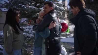 Here we go. Ah. What's all this? - The Holiday Proposal Plan
