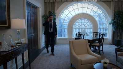 Here we go. Now talk. Okay. - Tyler Perry's The Oval