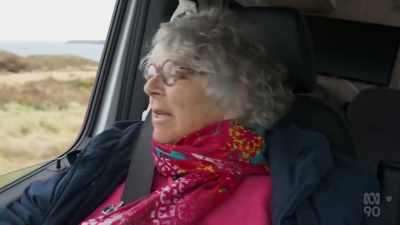 Here we go.
Slightly around to the right. - Miriam Margolyes: Australia Unmasked