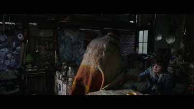 - Here you go.
- Thank you. - Color Out of Space