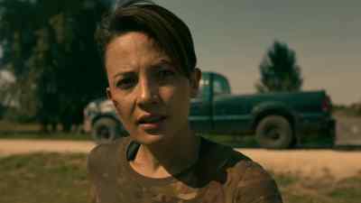 Here we go. The double cross. - Strike Back