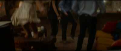 Here, help me up,
stensy.
Ooh. Yeah. - Crash Pad