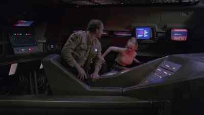 - Here, here, quick.
- We've got a live one. - Galaxy of Terror