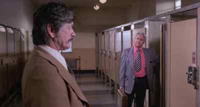 - Here, I'll save you a whole dime. - St. Ives