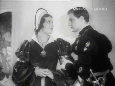 Here she is.
Now, jetzt sitzen. - The Private Life of Henry VIII