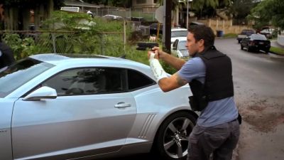 Here he is. The truck. - Hawaii Five-0