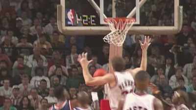 Here is Jordan with a pull-away. - The Last Dance