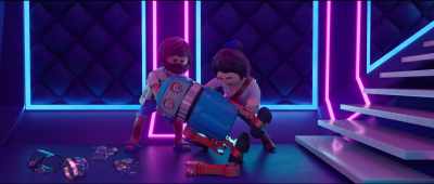 -Here, let me help you up.
(grunting) - Playmobil: The Movie