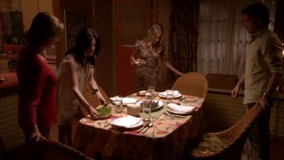 Here. Let me help. - Dexter