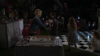 Here, it looks great, right? Right?
Delicious, no? - Fuller House