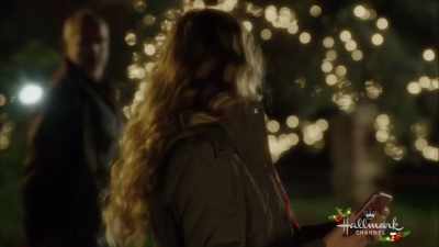 Here? Oh, hold it. - Enchanted Christmas