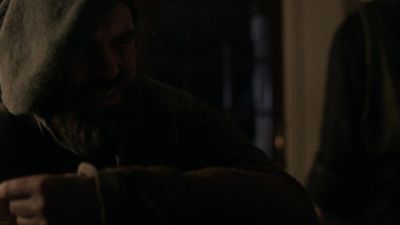 - Here, on yer feet, ye lazy swine.
- What? - Outlander