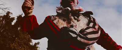 Here piggy, piggy. - Cleavers: Killer Clowns